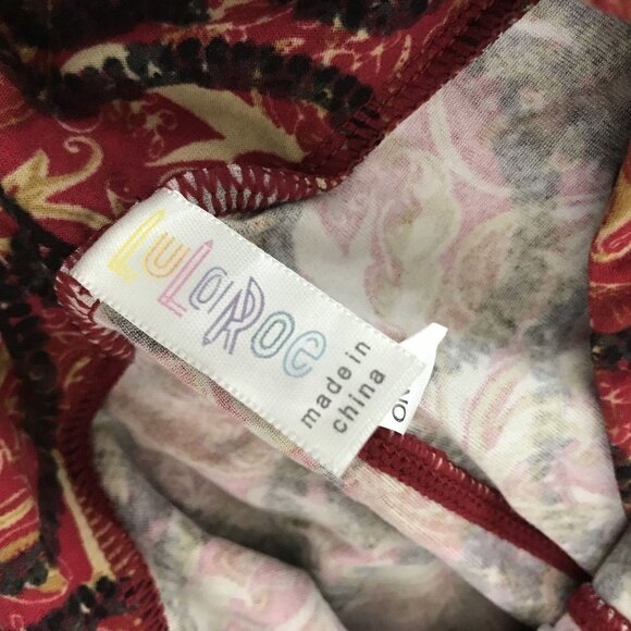 NWT LulaRoe OS Paisley Red Black tan Pattern Leggings One Size witchy LLR NEW - Picture 4 of 4